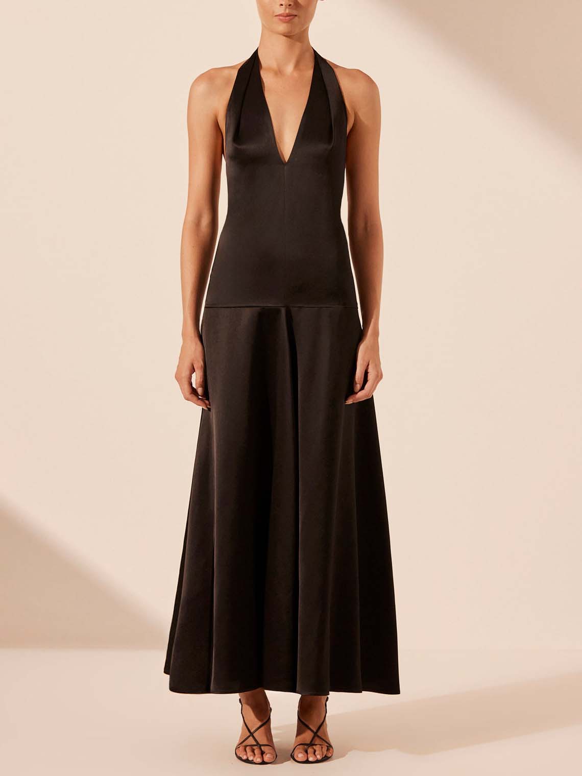 Glamorous Deep-V Halter Maxi Dress
