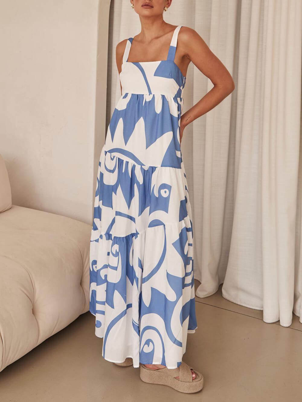 Captivating Geometric-Print Maxi Dress with Flowy Silhouette