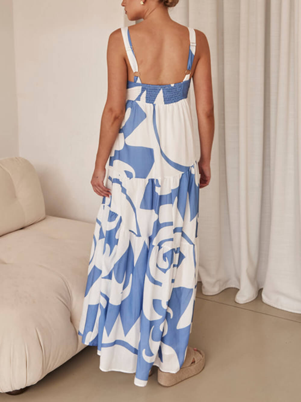 Captivating Geometric-Print Maxi Dress with Flowy Silhouette