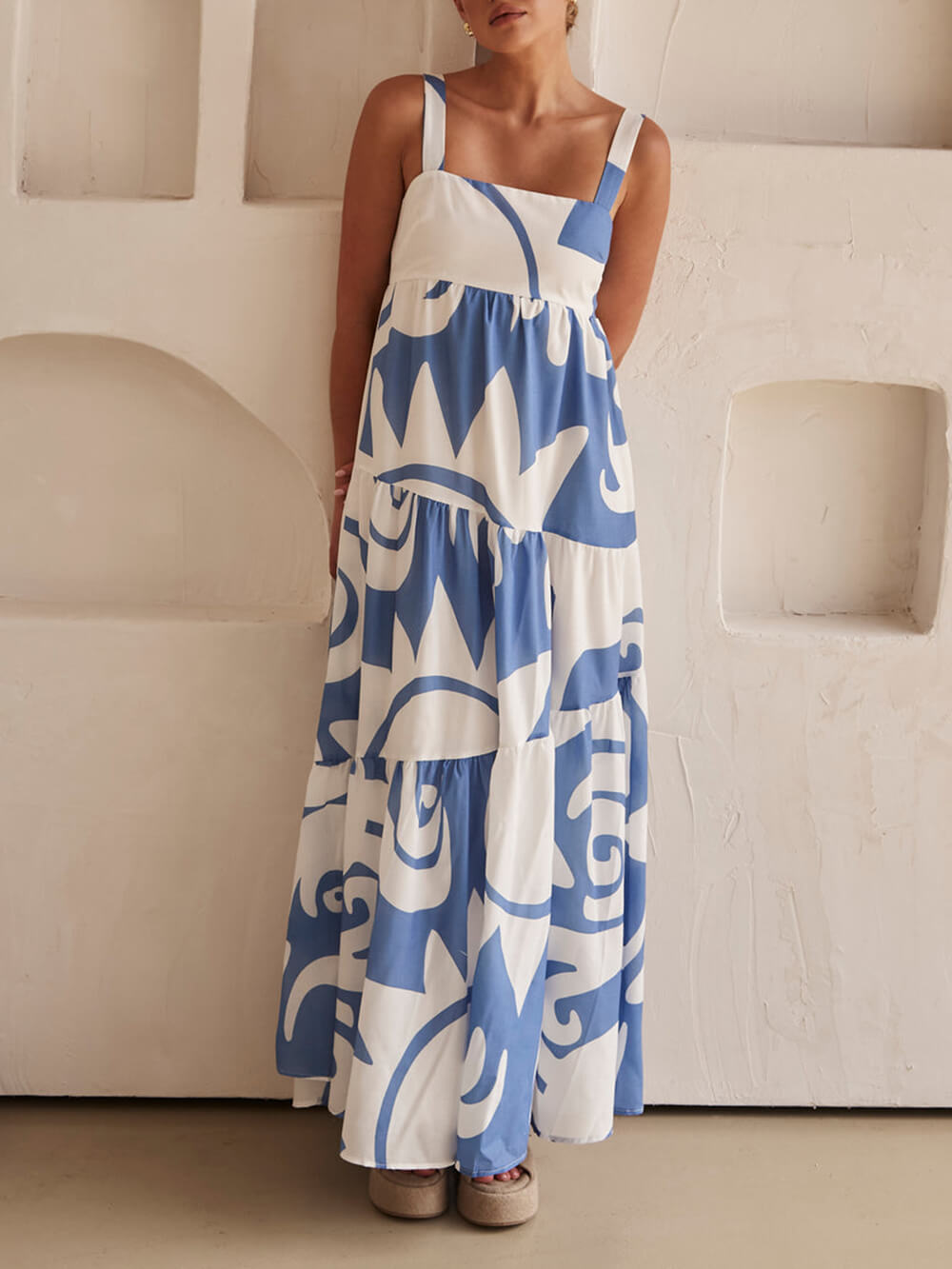 Captivating Geometric-Print Maxi Dress with Flowy Silhouette