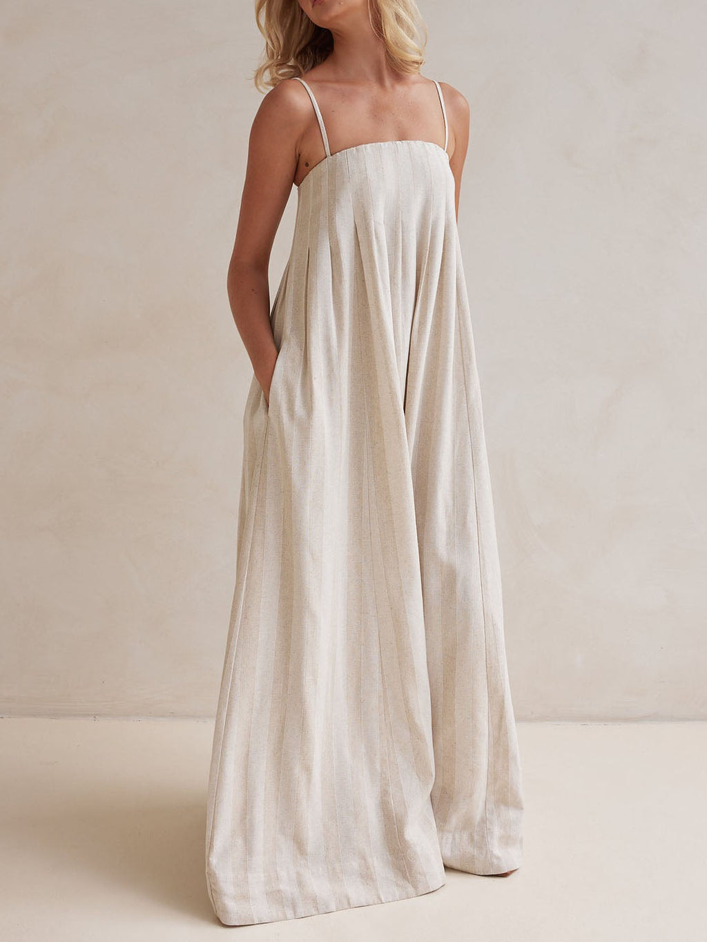 Chic Casual Halter-Neck Striped Maxi Dress for Effortless Summer Style