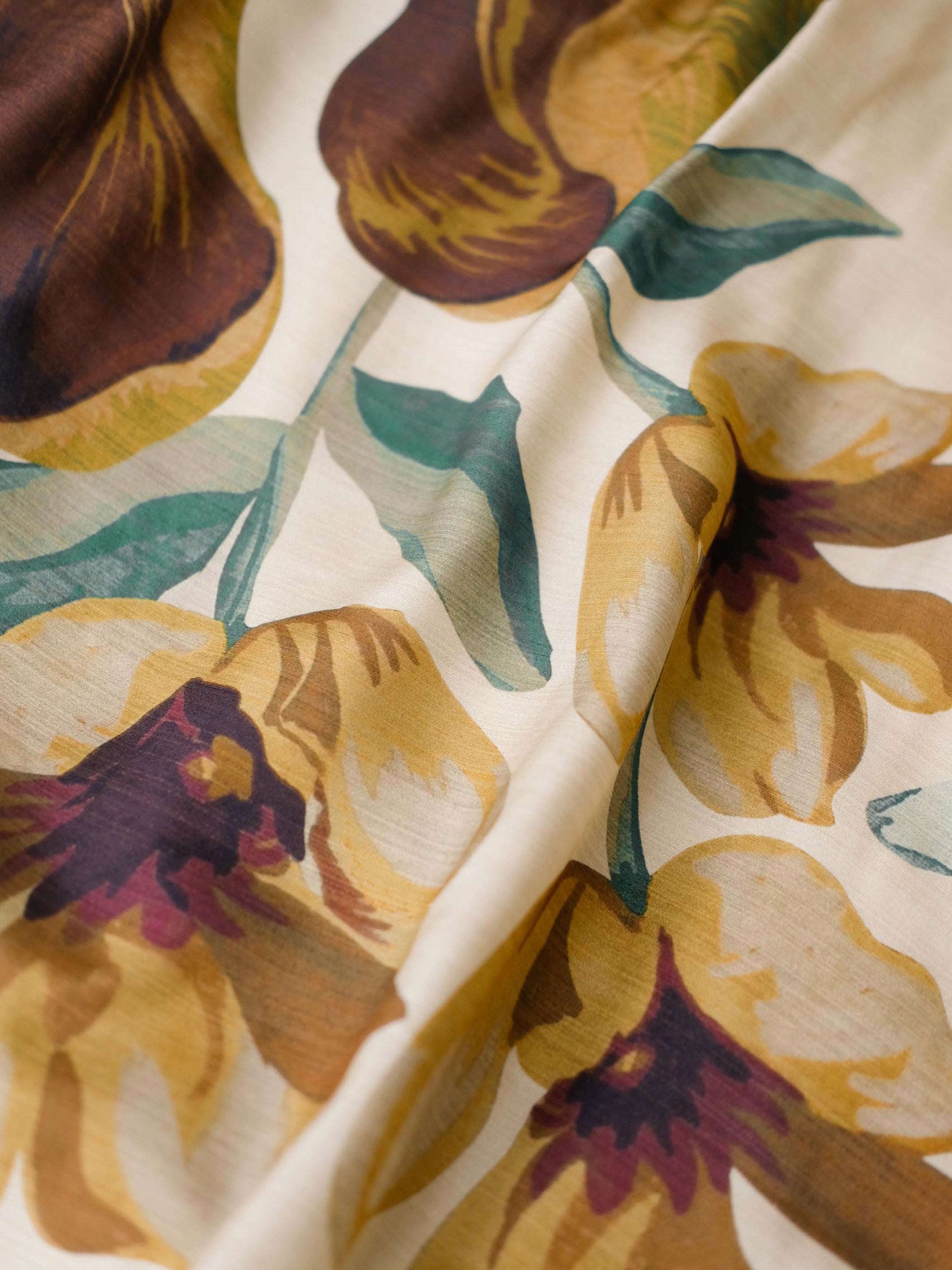 Elegant Maxi Dress with Hand-Drawn Botanical Motifs