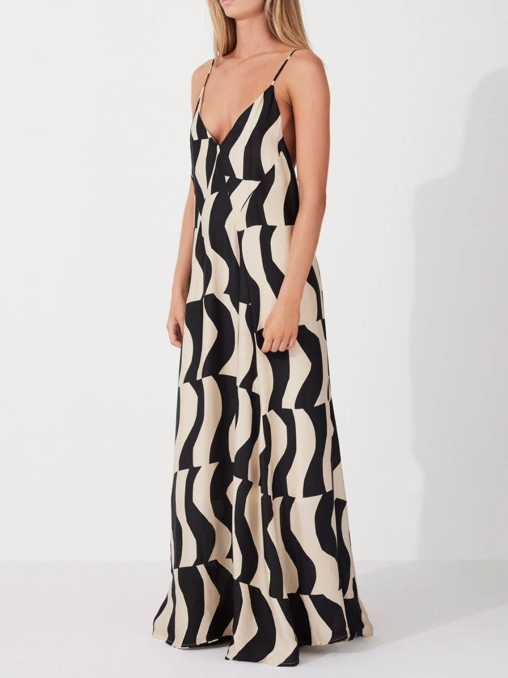 Effortless Relaxed-Fit Maxi Dress with Scooped Back