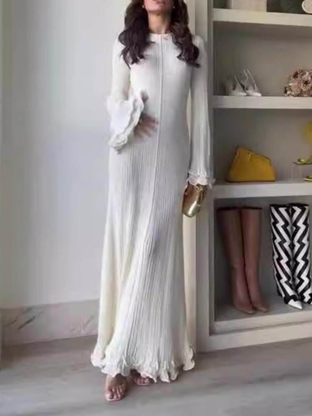 Elegant Knitted Maxi Dress with Rolled Hem, Round Neck and Trumpet Sleeves