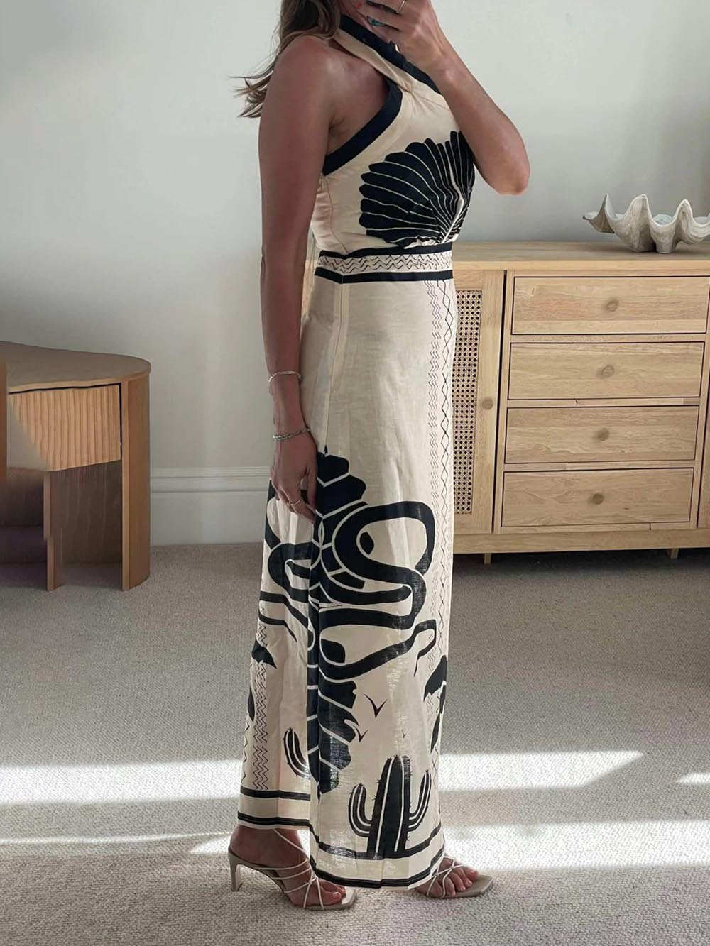 Chic Ethnic-Print Halter Maxi Dress with a Flattering Slim-Fit Silhouette