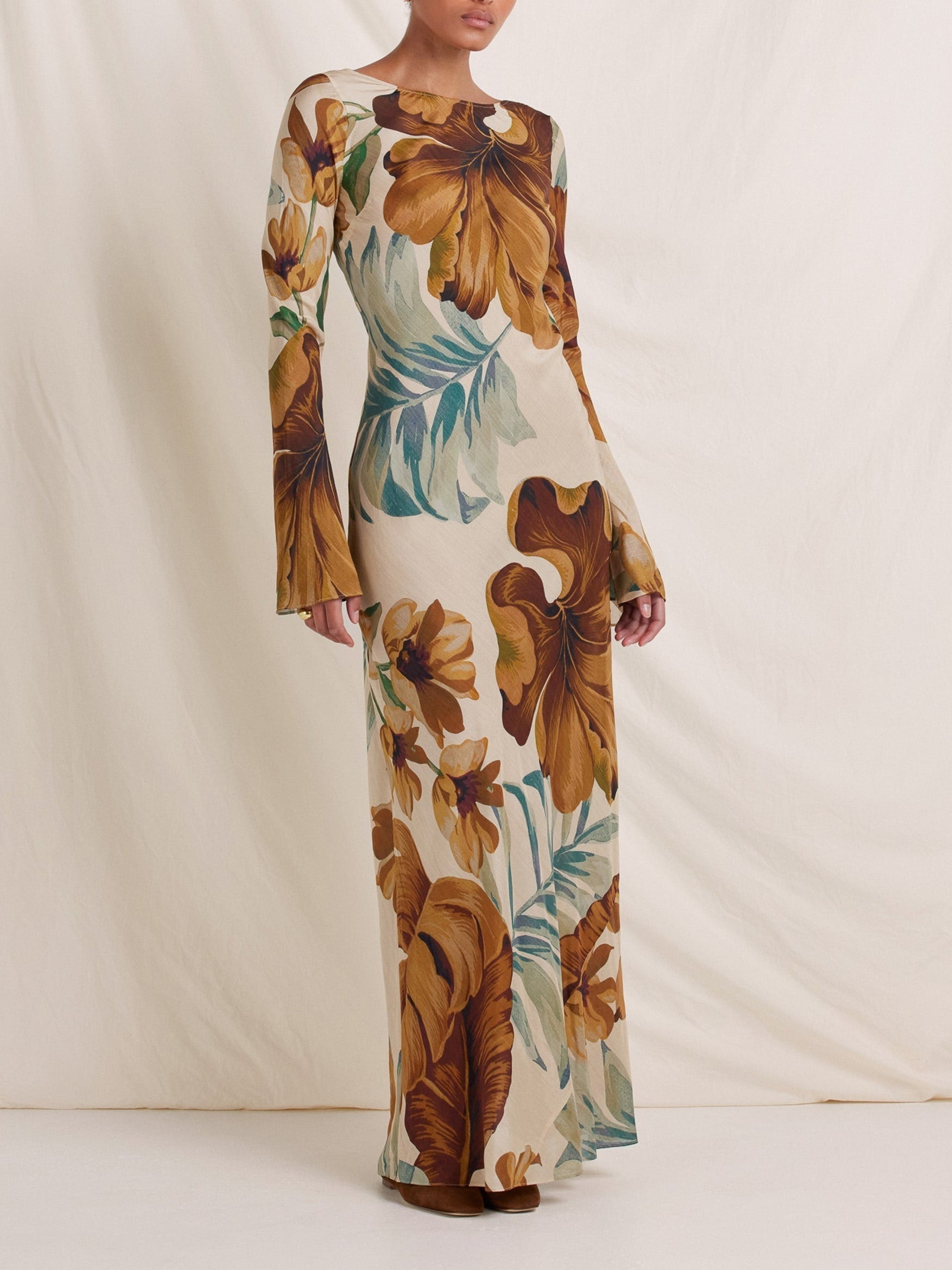Elegant Maxi Dress with Hand-Drawn Botanical Motifs