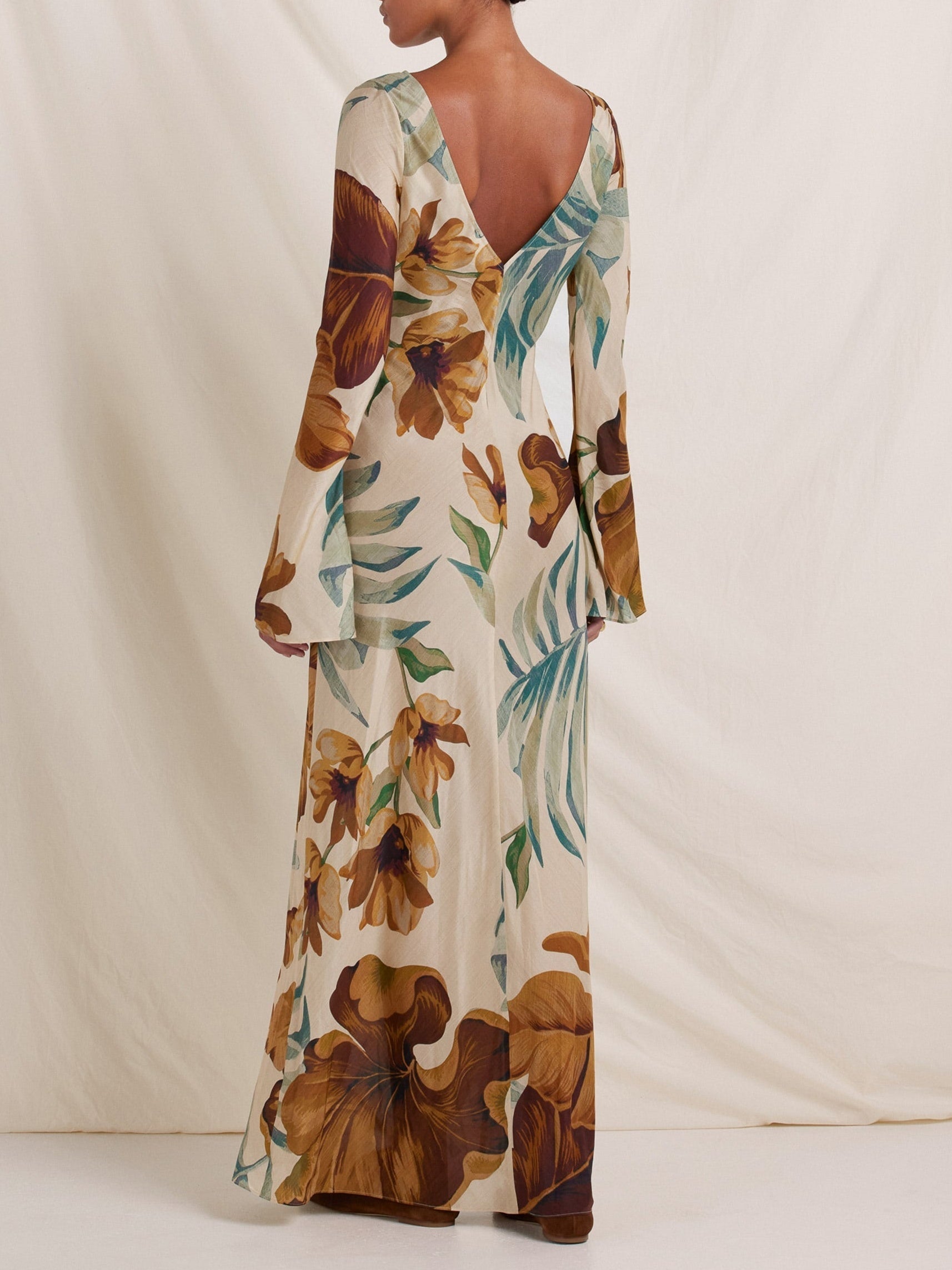 Elegant Maxi Dress with Hand-Drawn Botanical Motifs